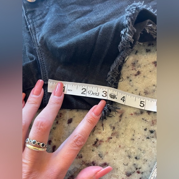 Women's j.Crew high-rise button butterfly wedgy fit Black Denim Shorts - Picture 4 of 5